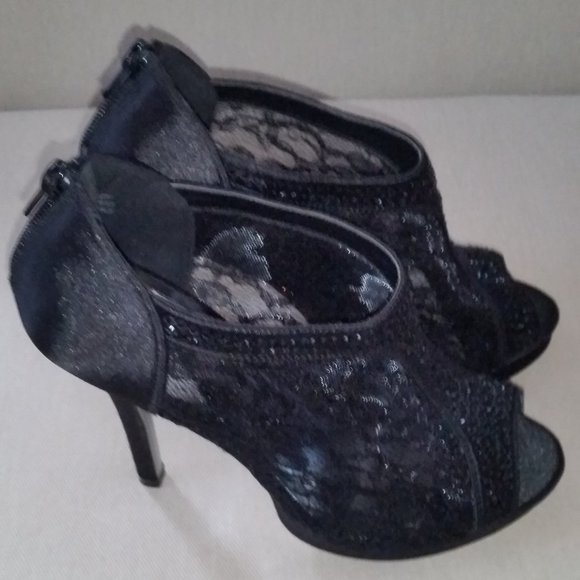 Cause & Effect black sparkly lace stiletto heels NWOT - Picture 1 of 6